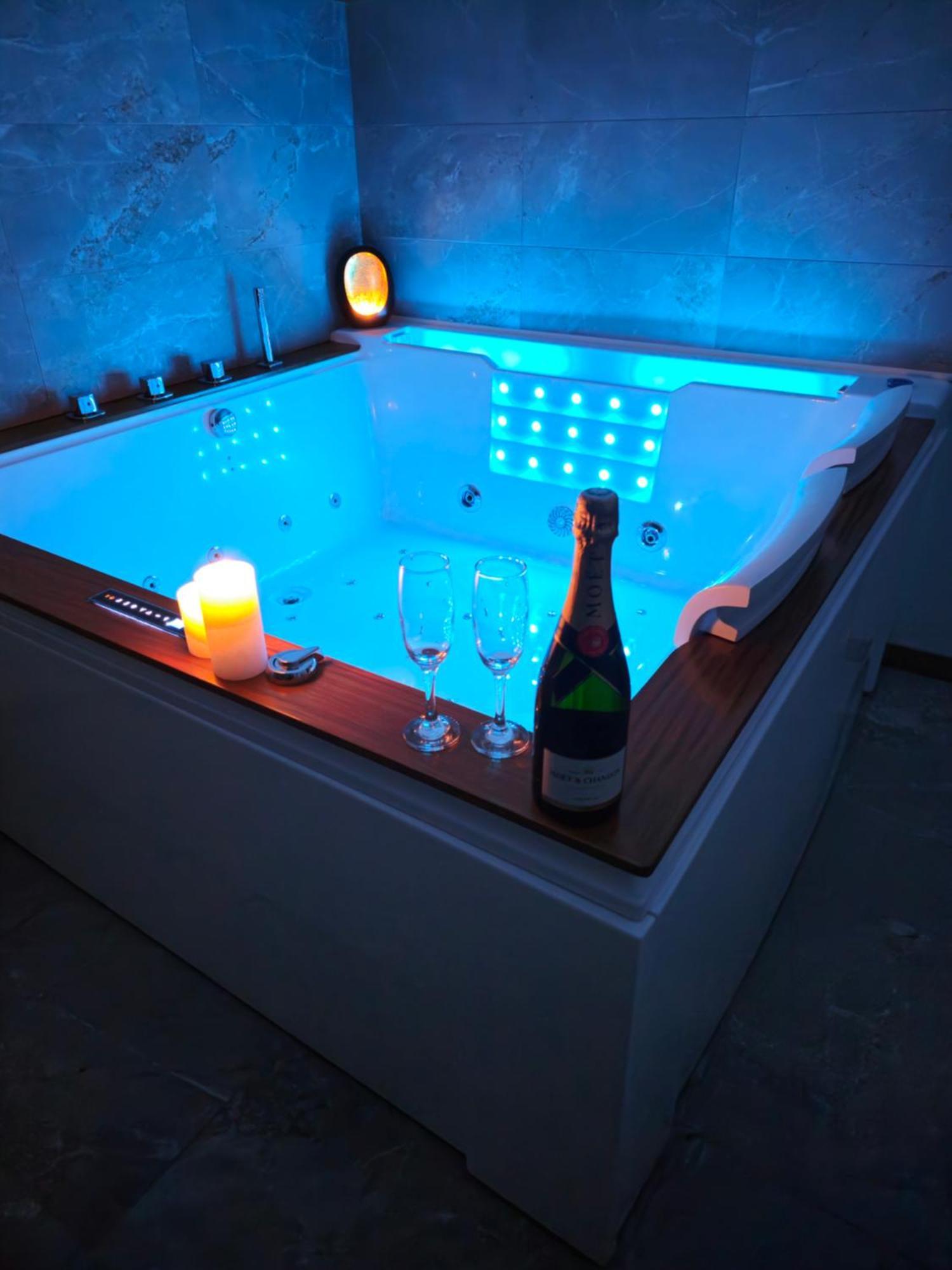 Appartement Loft De Luxe Le Chic, Grand Jacuzzi, Vue Port De Plaisance à Saint-Valery-en-Caux Extérieur photo